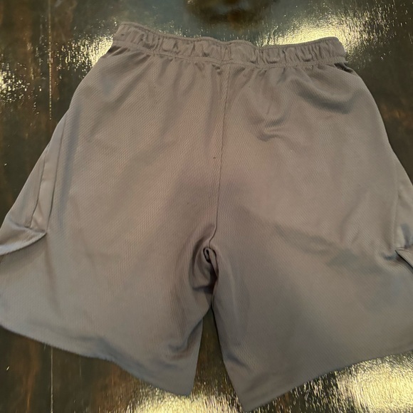 Men’s Nike short - Picture 4 of 4